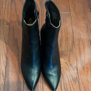 Madewell Black Leather Point toe Ankle Booties